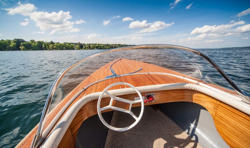 WHAT TYPE OF BOAT SHOULD YOU BUY?