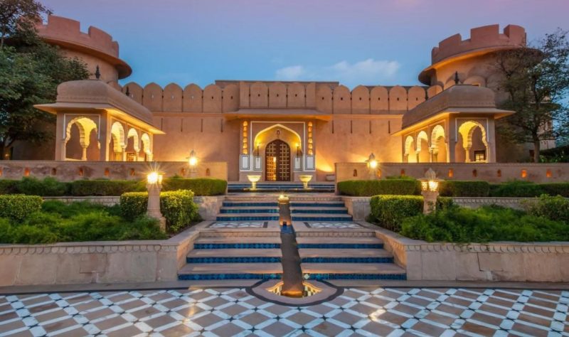 Regal Retreat: Fairmont Jaipur's Majestic Hospitality